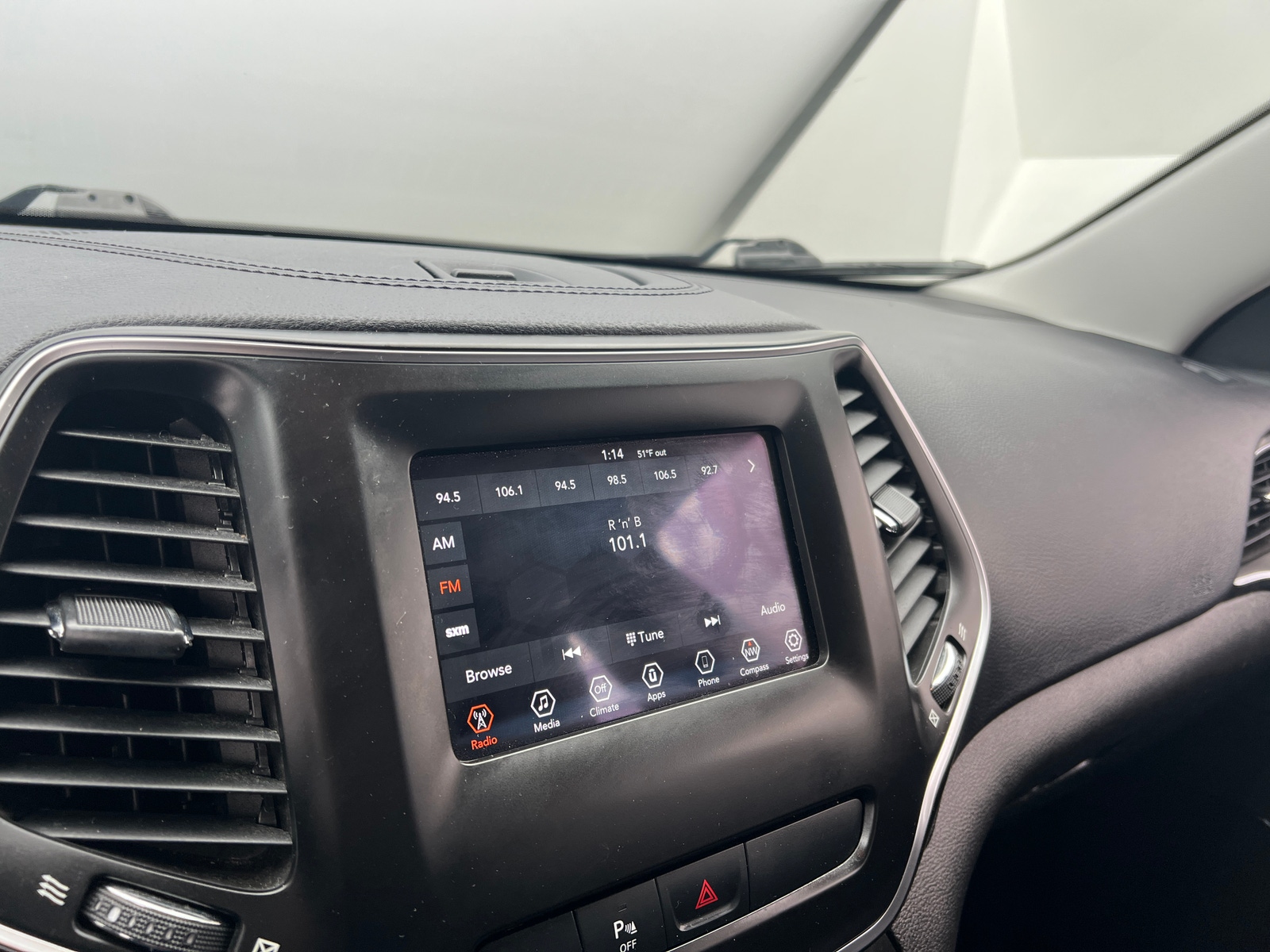 Thumbnail: 2019 Jeep Cherokee - 4