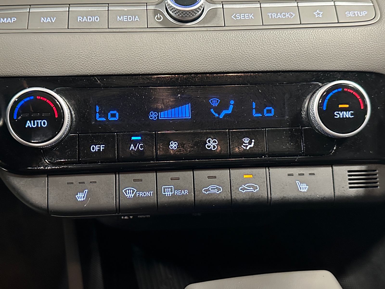 Thumbnail: 2025 Hyundai Elantra - 4