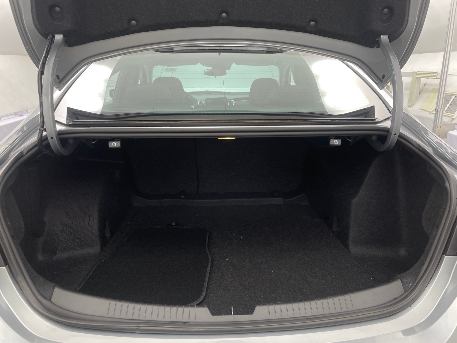 Thumbnail: 2023 Chevrolet Malibu - 7