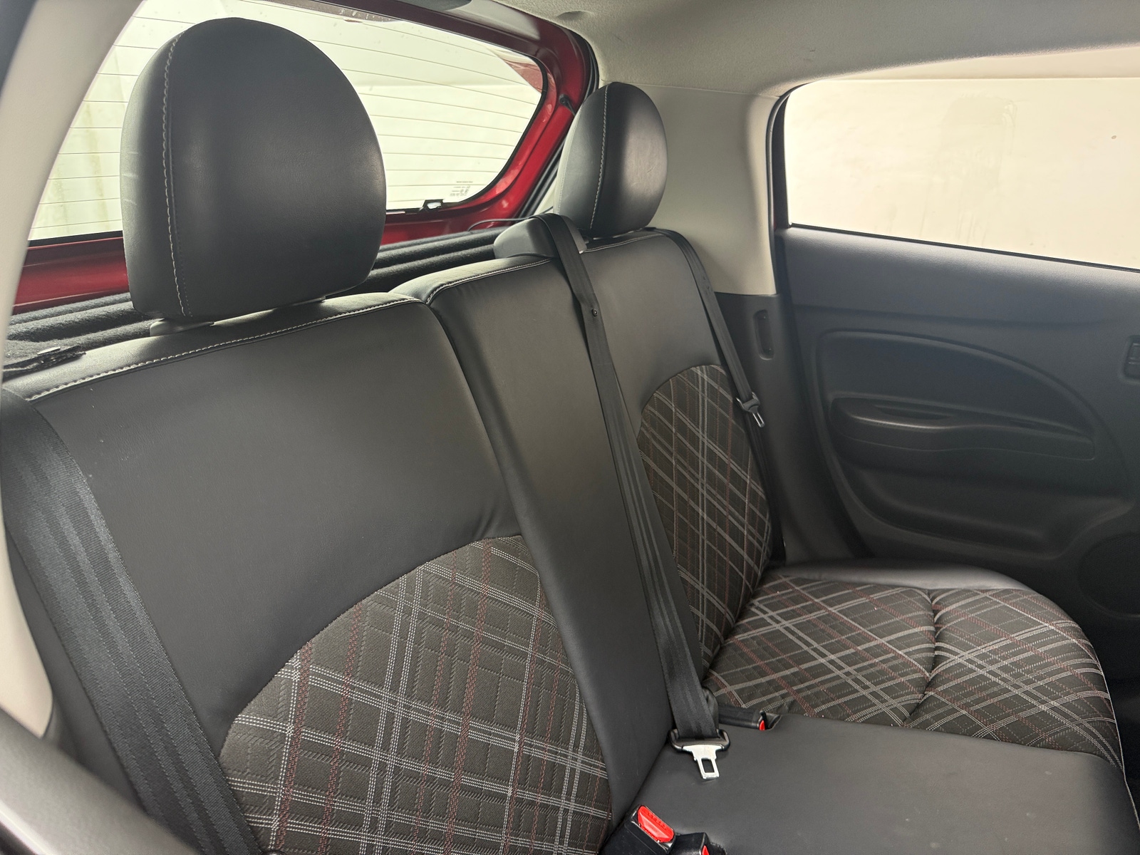 Thumbnail: 2021 Mitsubishi Mirage - 6