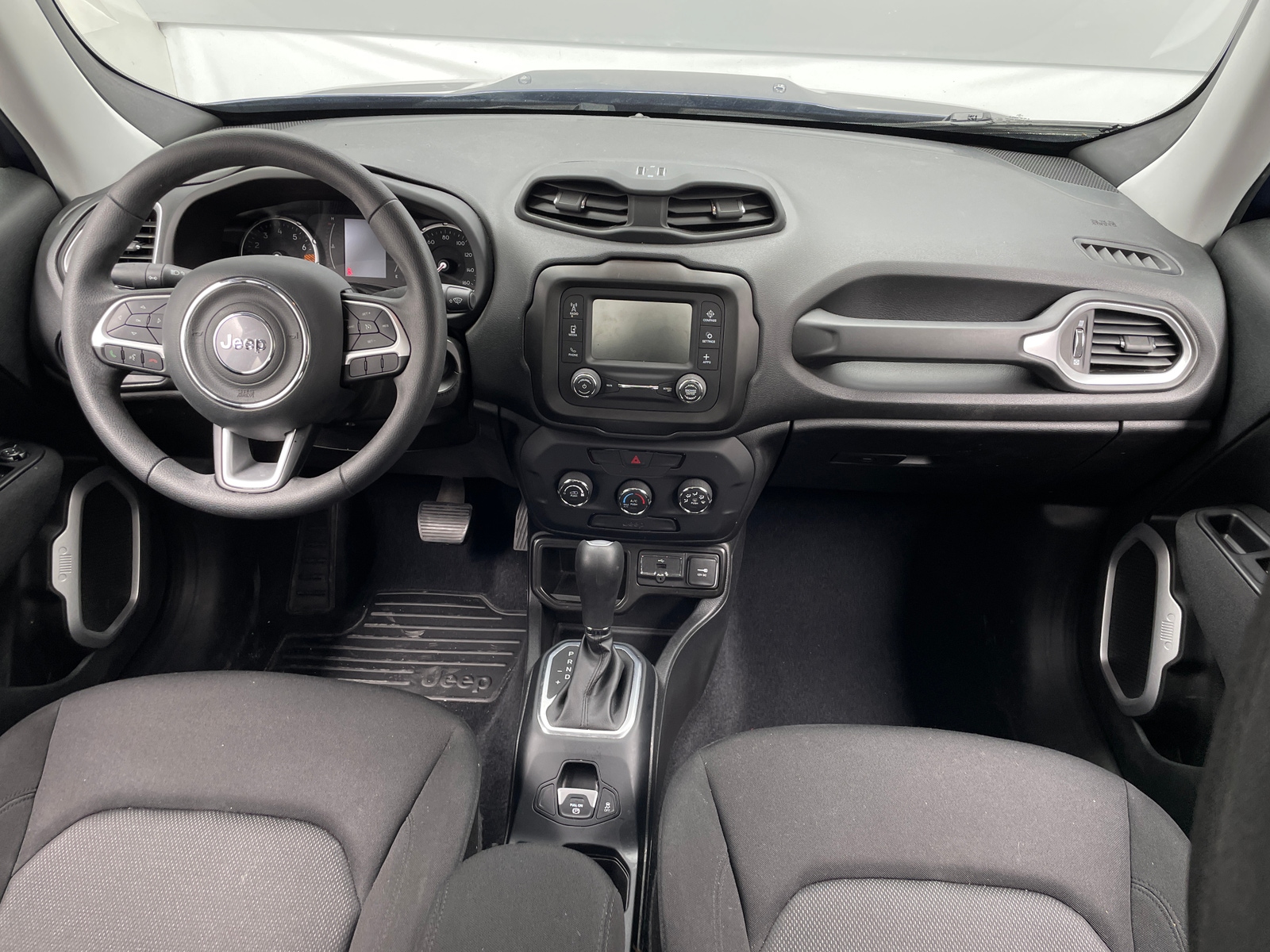 Thumbnail: 2020 Jeep Renegade - 3