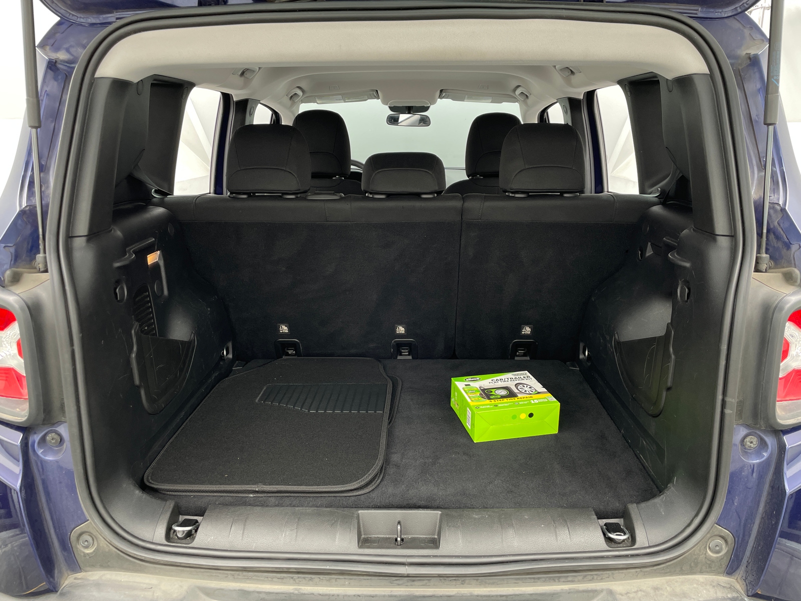 Thumbnail: 2020 Jeep Renegade - 7