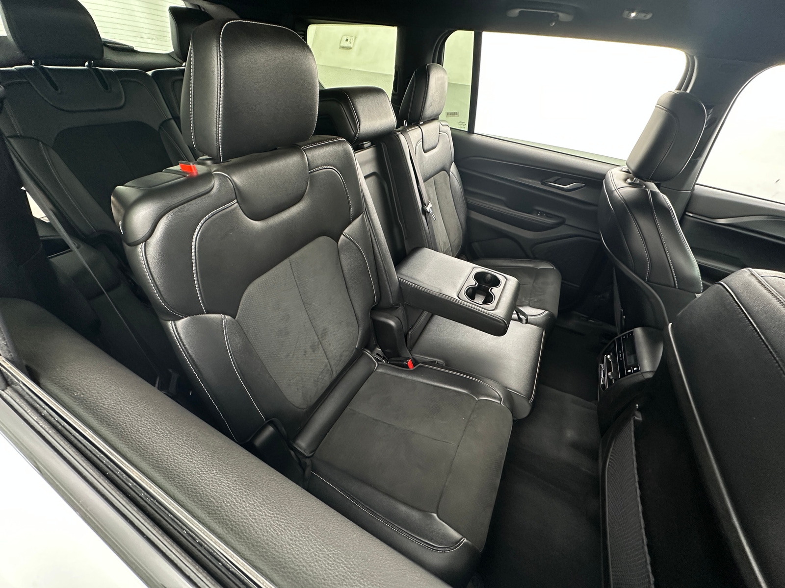 Thumbnail: 2024 Jeep Grand Cherokee L - 5