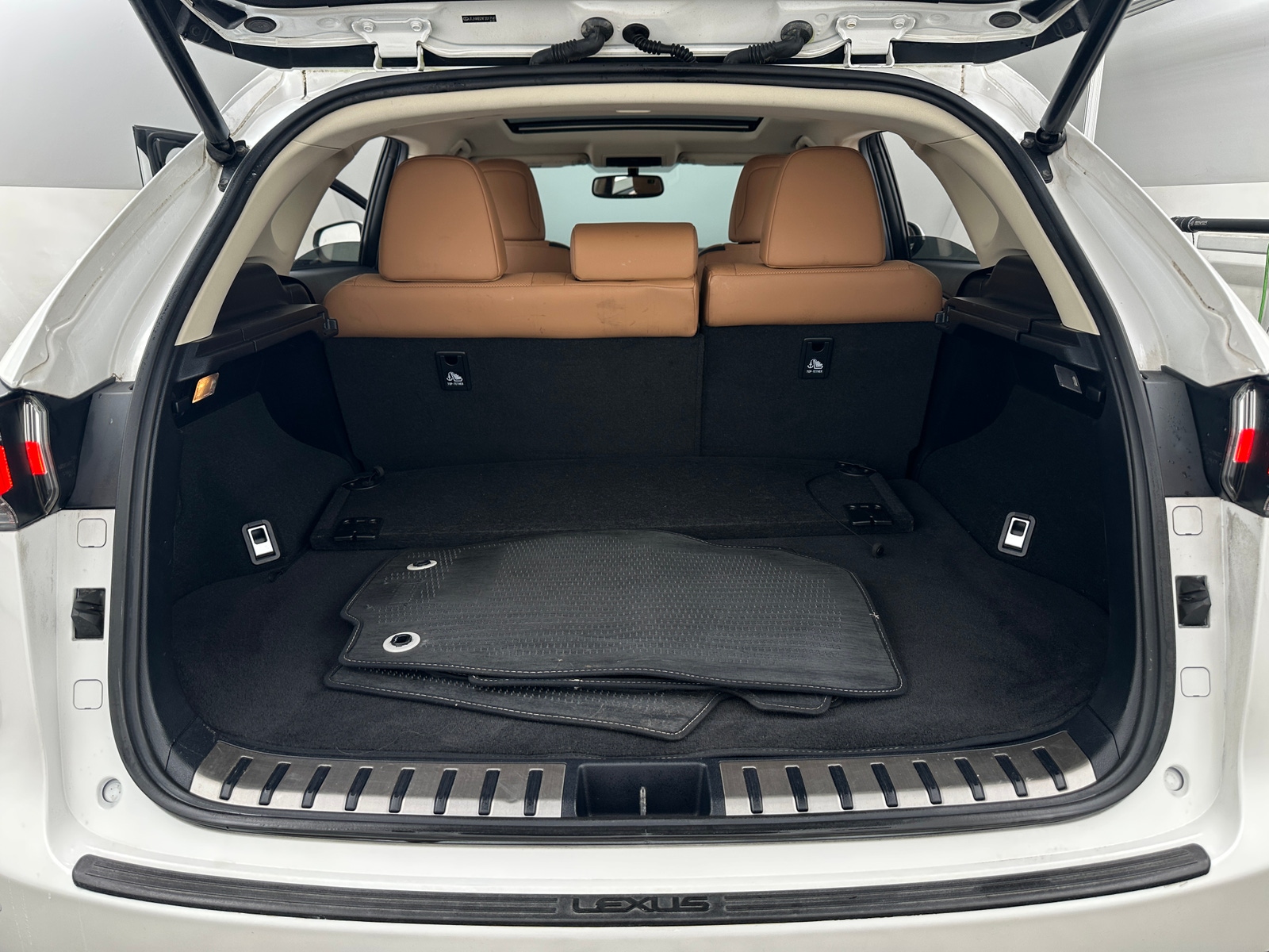 Thumbnail: 2015 Lexus NX - 6