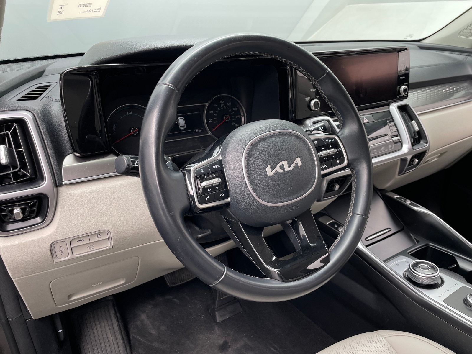 Thumbnail: 2023 Kia Sorento - 4