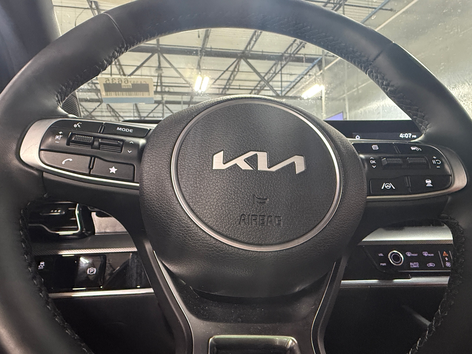 Thumbnail: 2025 Kia Sportage - 4