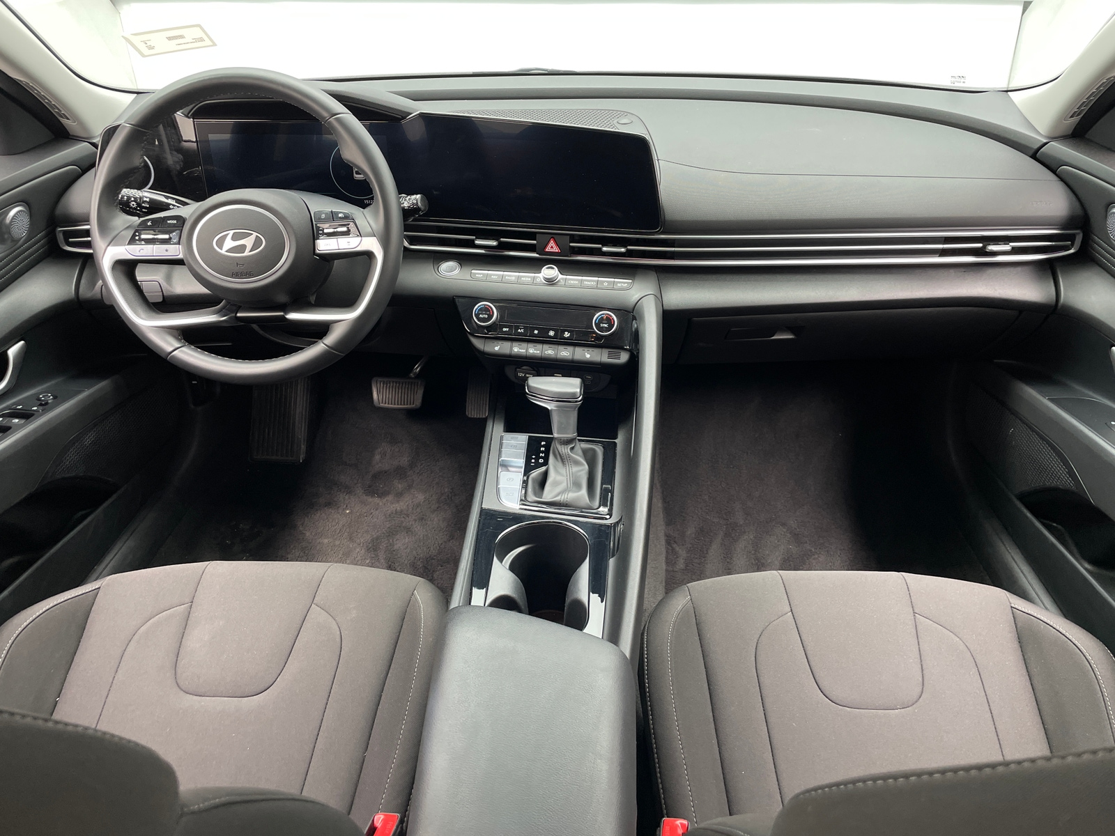 Thumbnail: 2025 Hyundai Elantra - 3