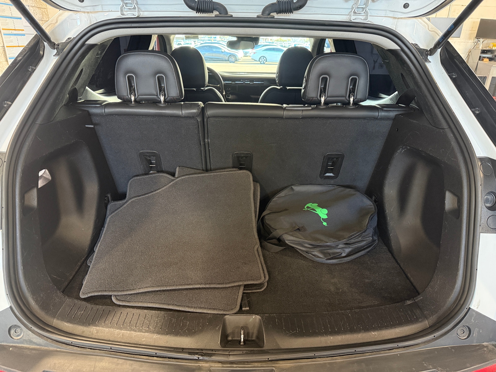 Thumbnail: 2023 Chevrolet Bolt EUV - 7