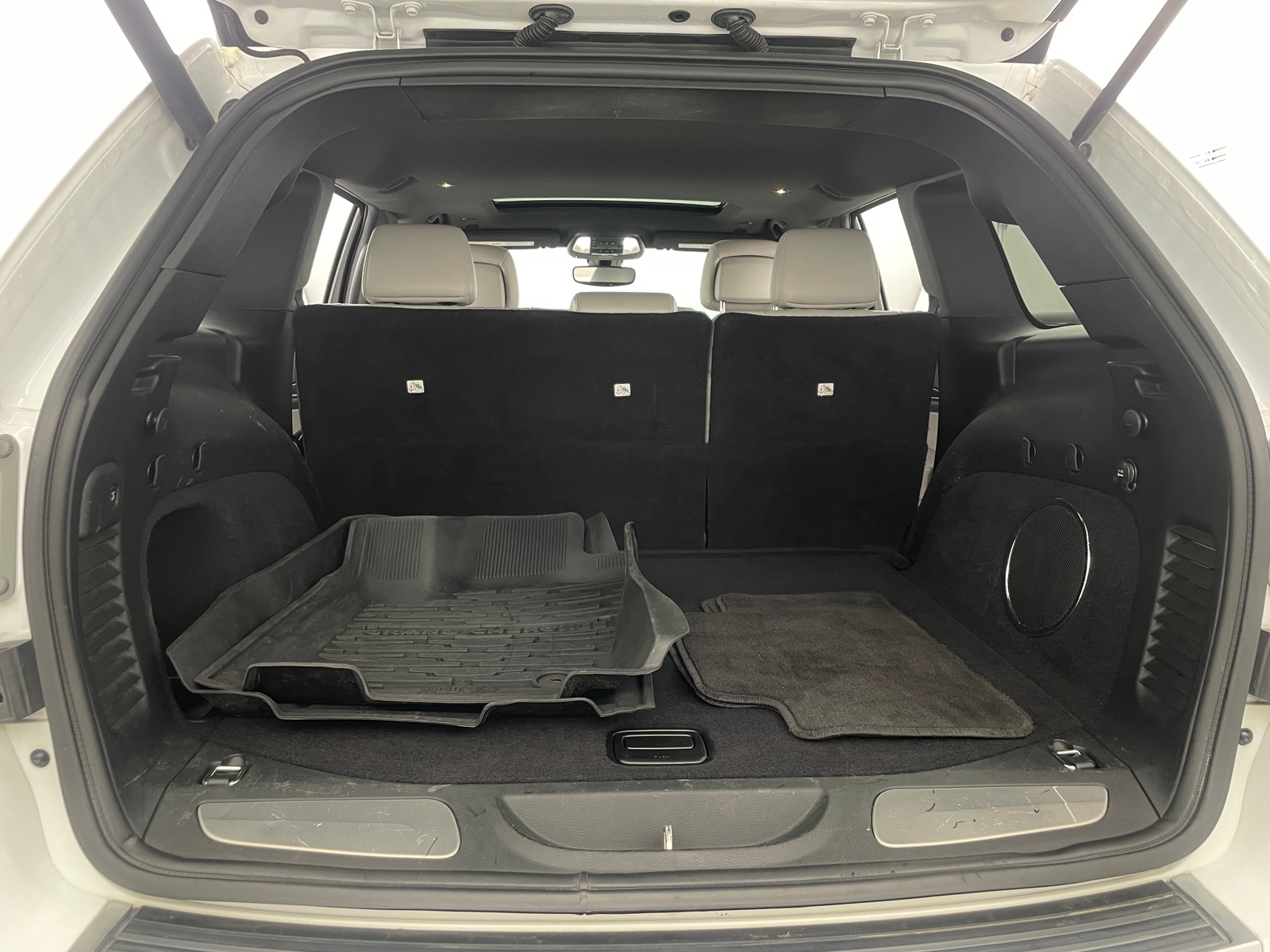 Thumbnail: 2018 Jeep Grand Cherokee - 6