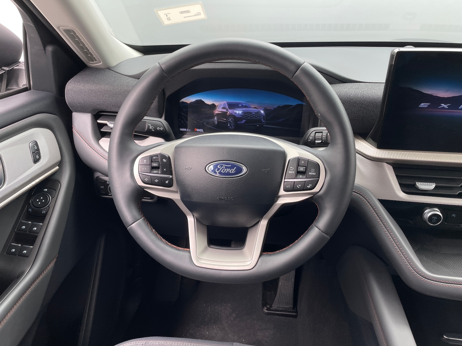 Thumbnail: 2025 Ford Explorer - 5