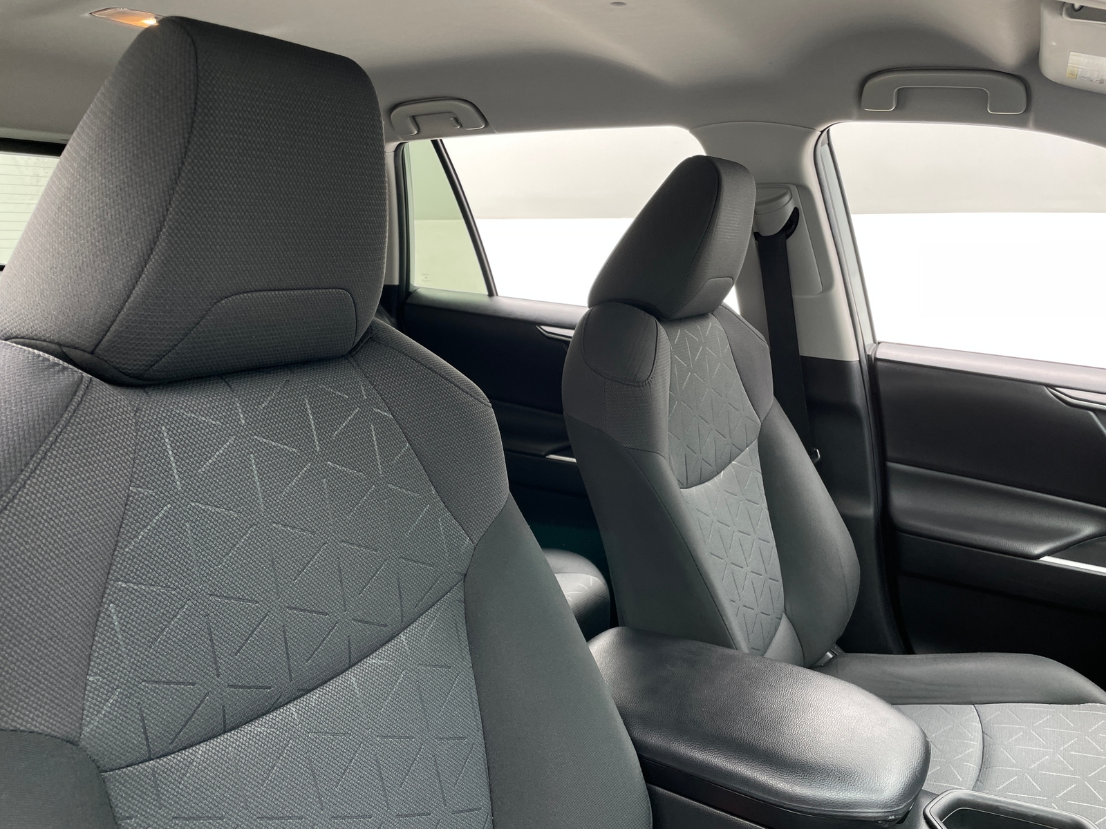 Thumbnail: 2020 Toyota RAV4 - 2