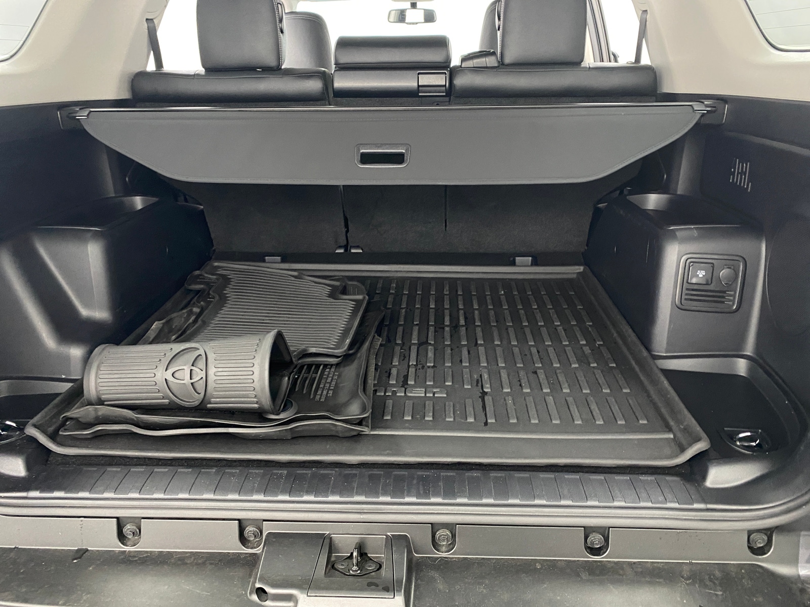 Thumbnail: 2019 Toyota 4Runner - 6