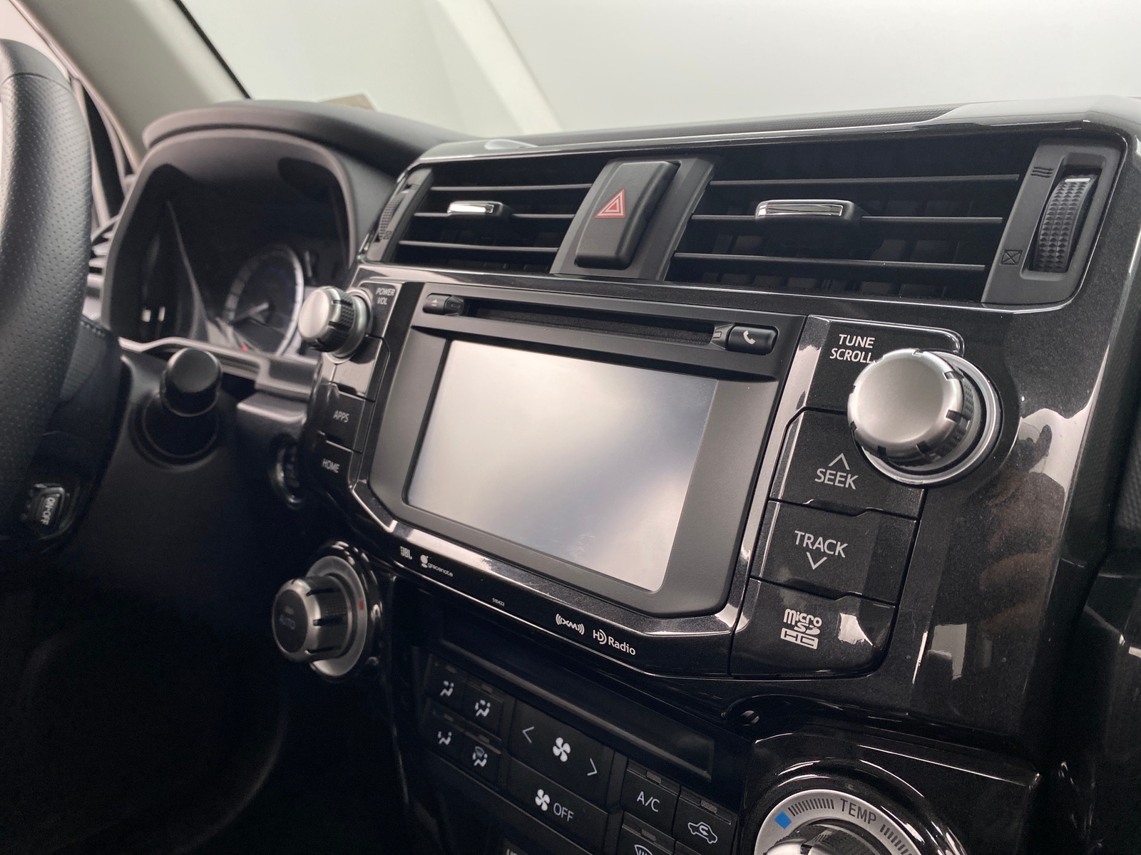 Thumbnail: 2019 Toyota 4Runner - 3