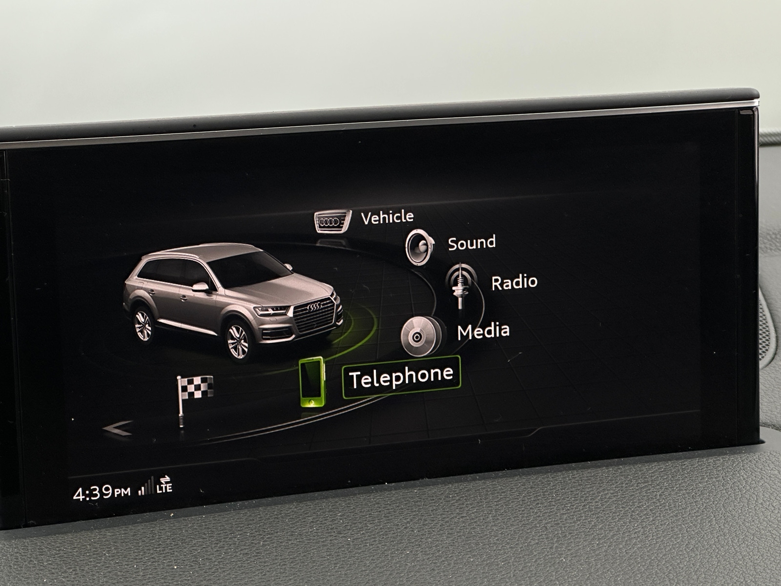 Thumbnail: 2017 Audi Q7 - 3