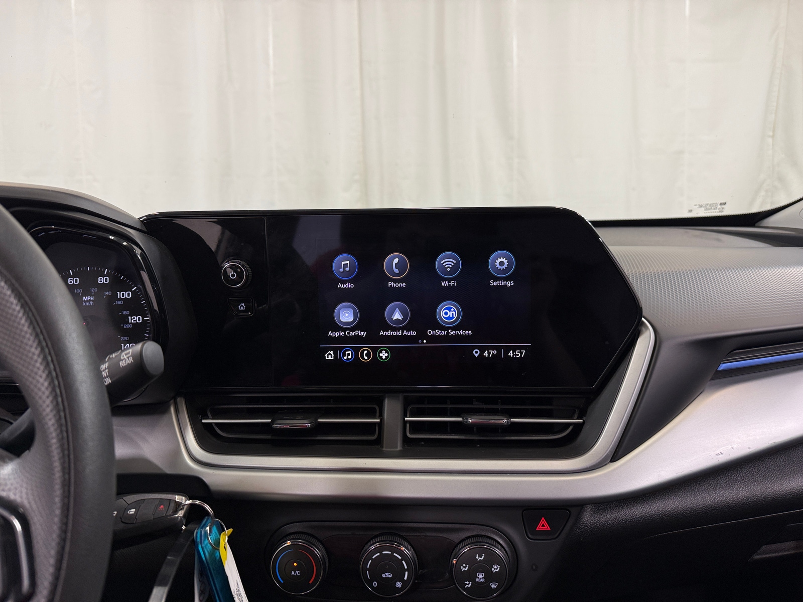 Thumbnail: 2025 Chevrolet Trax - 4