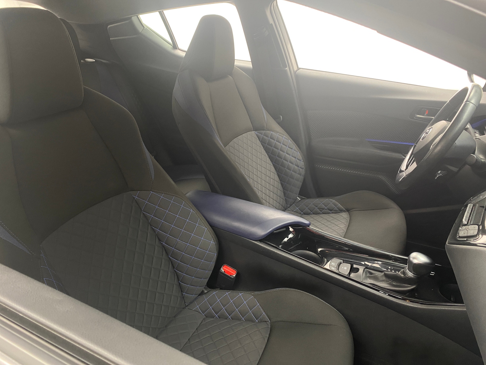 Thumbnail: 2020 Toyota C-HR - 2