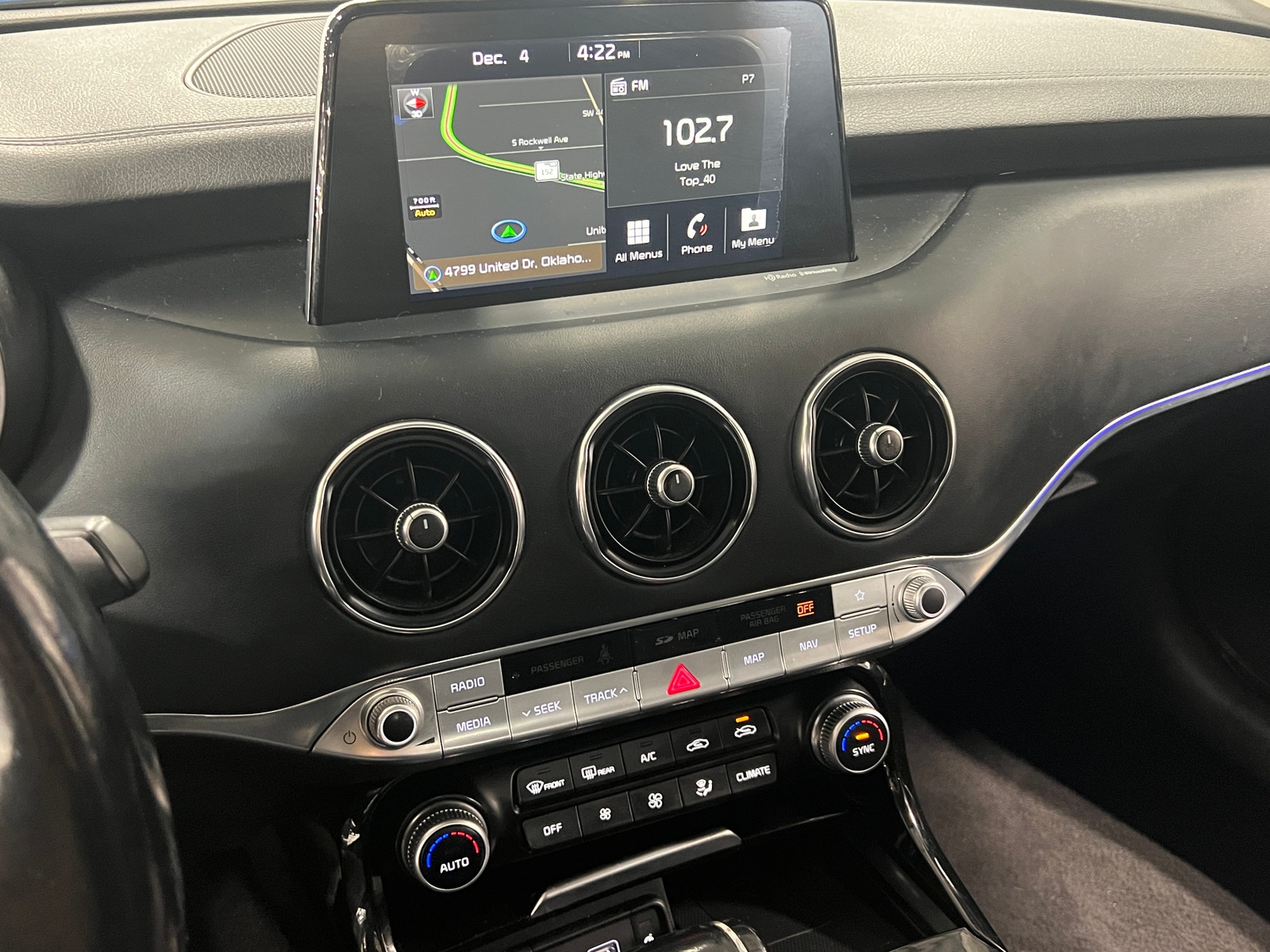 Thumbnail: 2019 Kia Stinger - 3