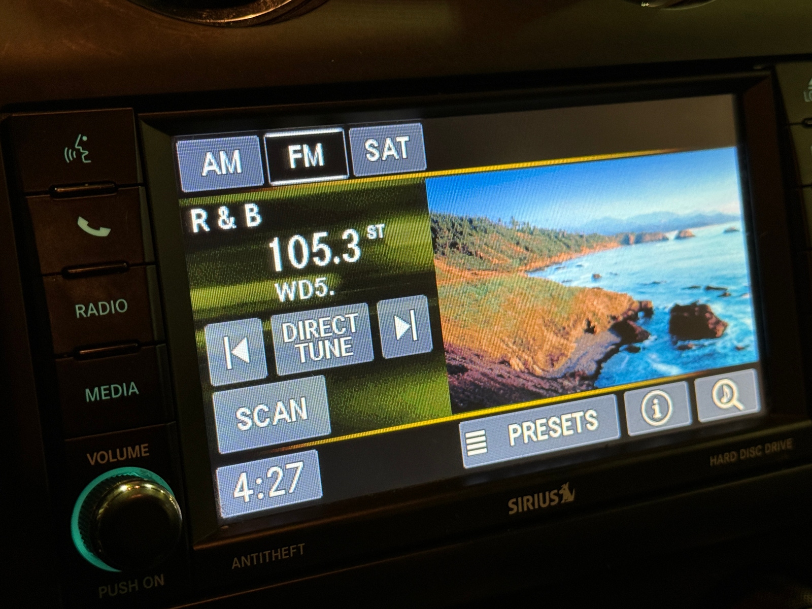 Thumbnail: 2017 Jeep Compass - 3