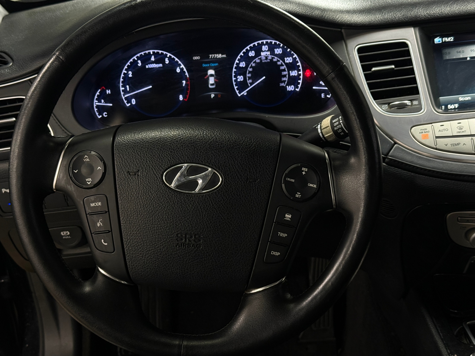 Thumbnail: 2014 Hyundai Genesis - 4