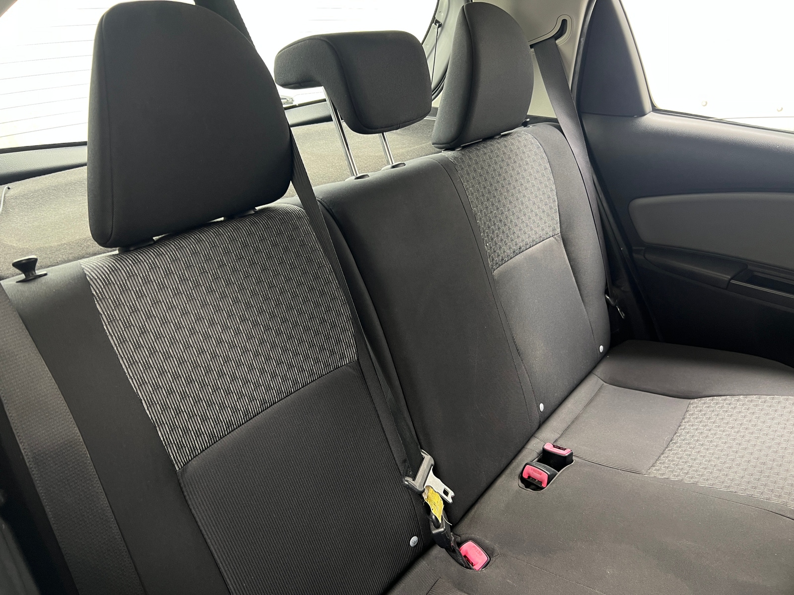 Thumbnail: 2017 Toyota Yaris - 6