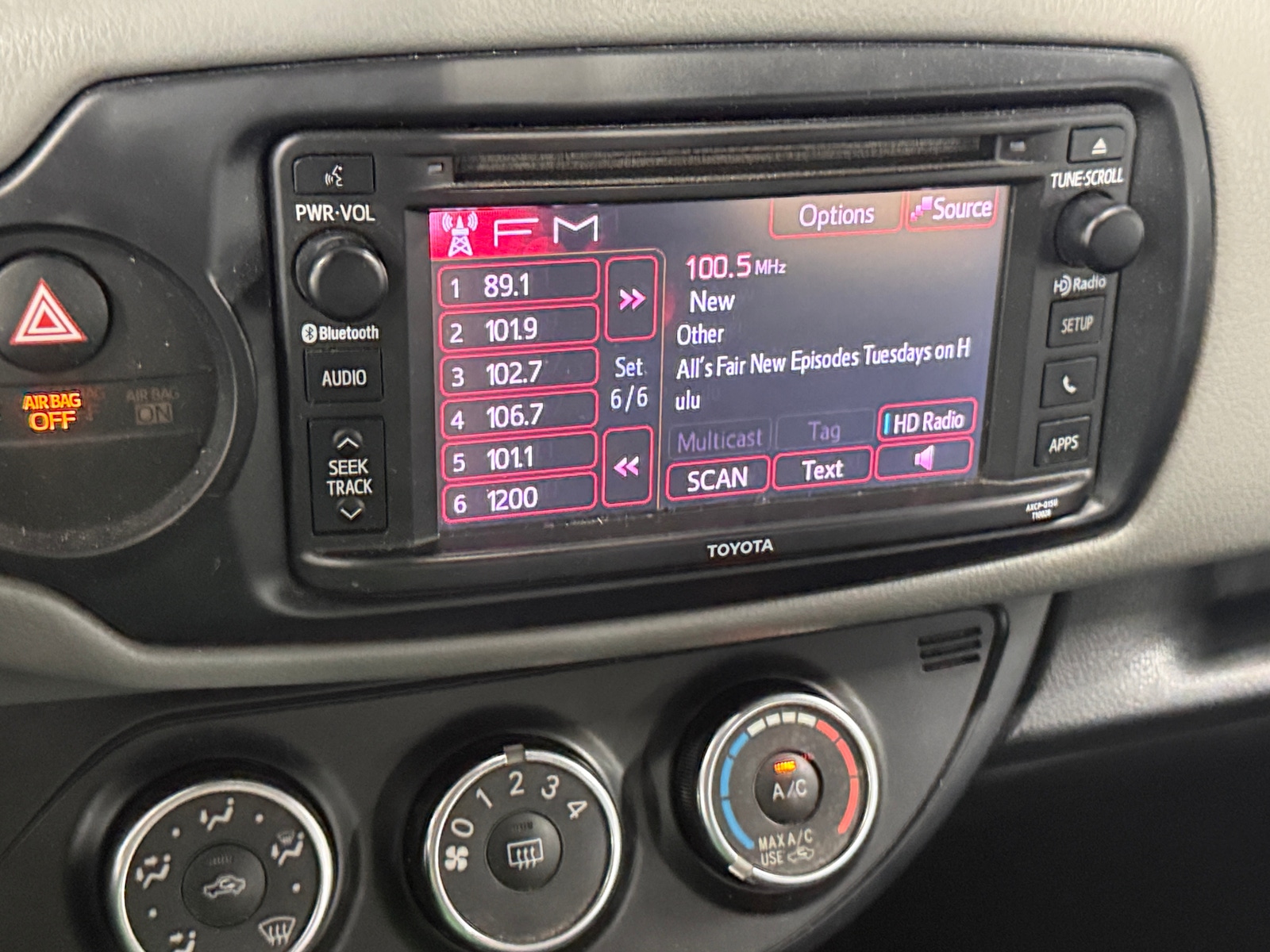 Thumbnail: 2017 Toyota Yaris - 4