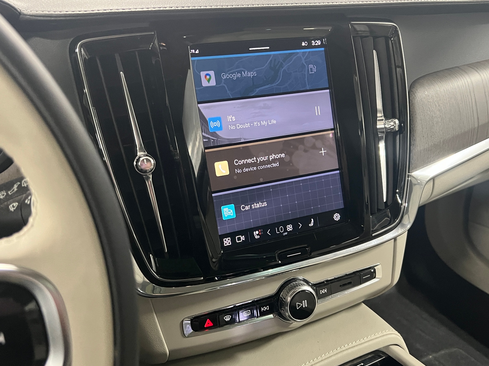 Thumbnail: 2024 Volvo V90 - 3