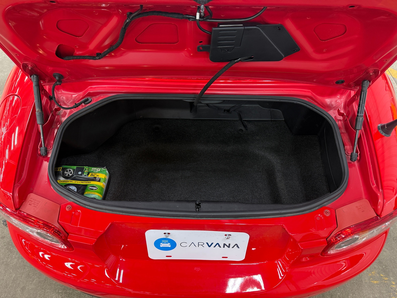 Thumbnail: 2010 Mazda MX-5 Miata - 5