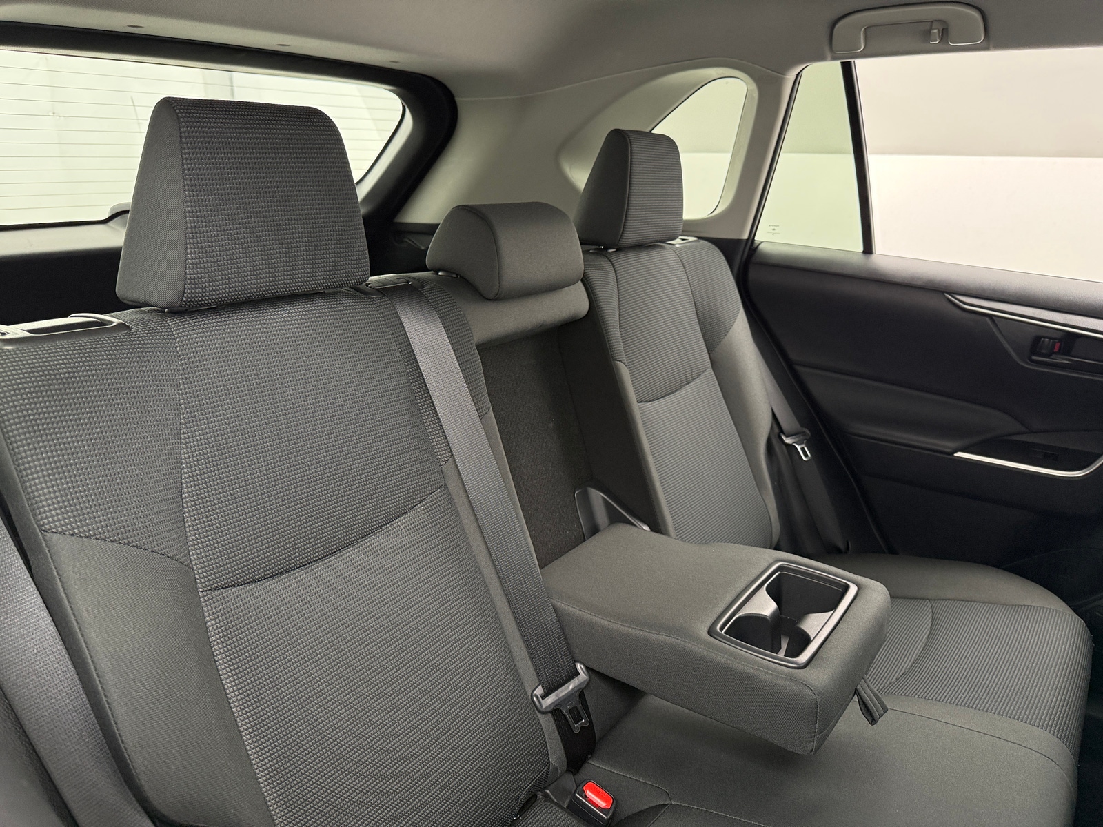 Thumbnail: 2025 Toyota RAV4 - 6