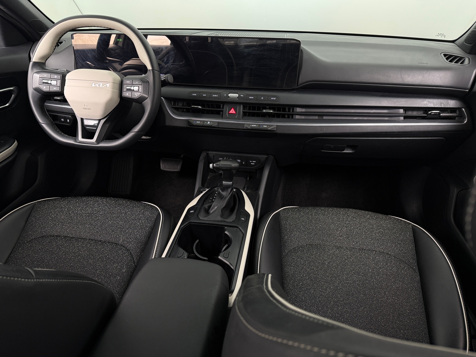 Thumbnail: 2025 Kia K4 - 3