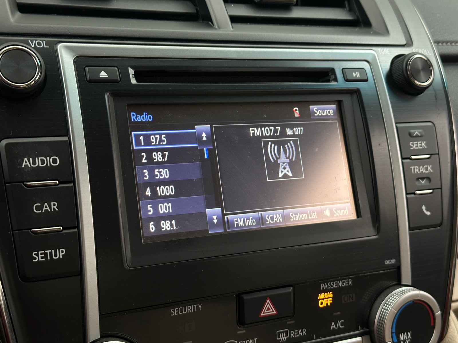 Thumbnail: 2014 Toyota Camry - 4