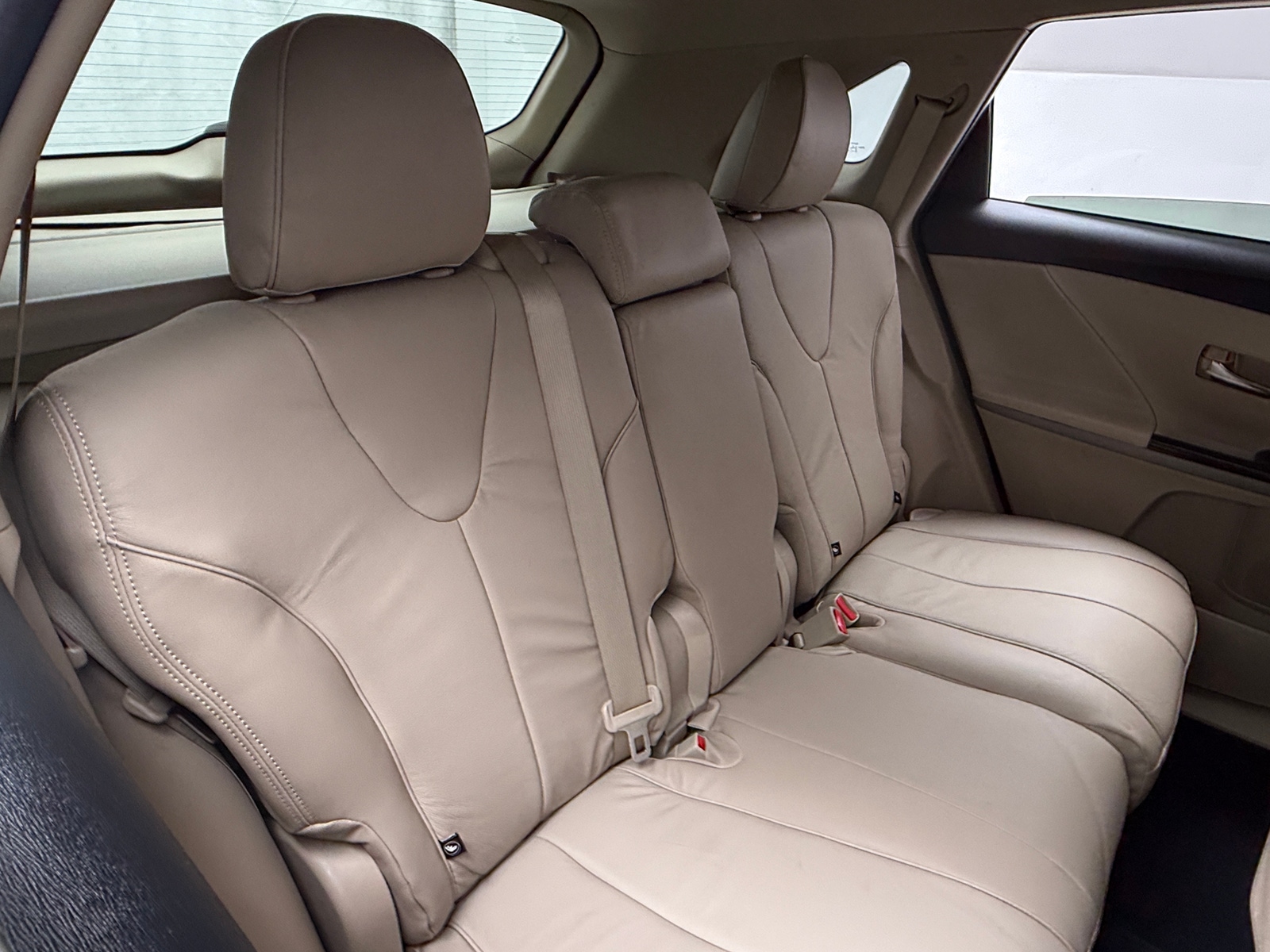 Thumbnail: 2012 Toyota Venza - 6