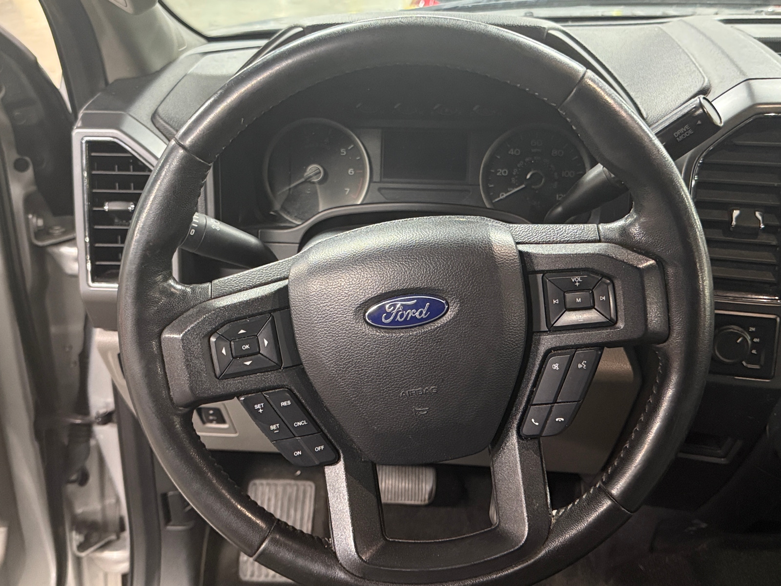 Thumbnail: 2019 Ford Econoline - 5