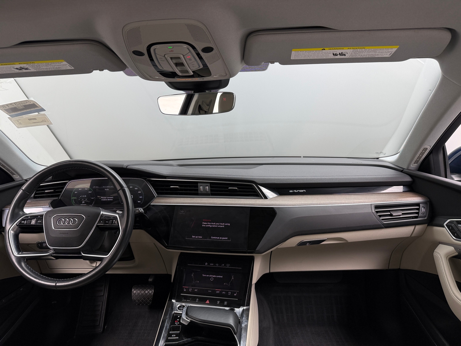 Thumbnail: 2022 Audi e-tron - 2