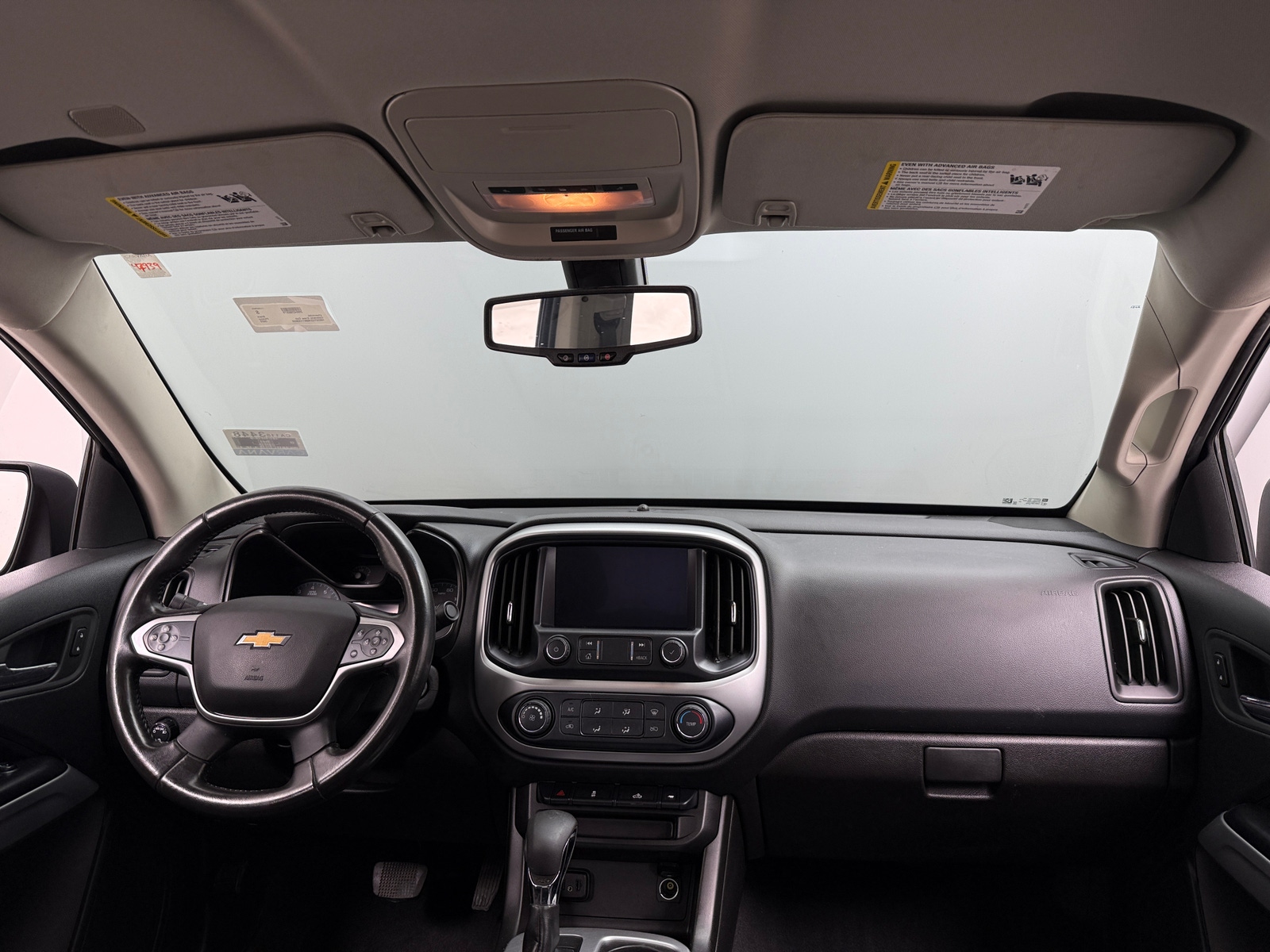 Thumbnail: 2022 Chevrolet Colorado - 3