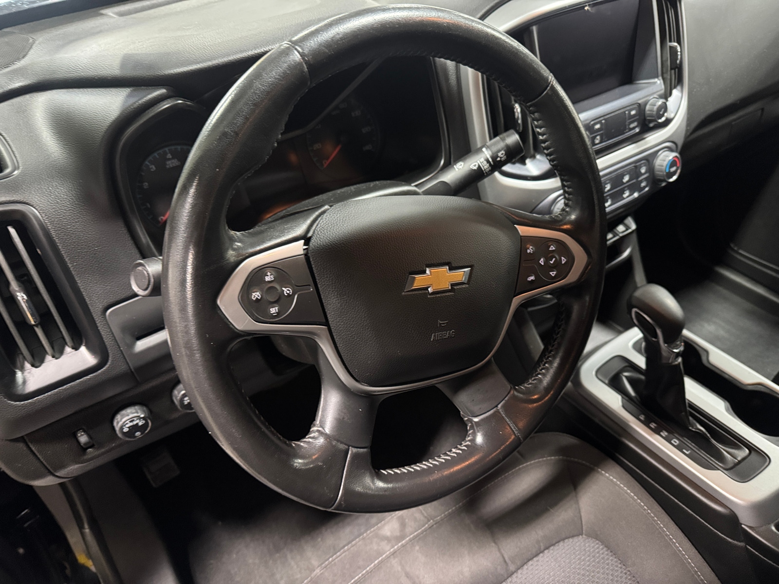 Thumbnail: 2022 Chevrolet Colorado - 5