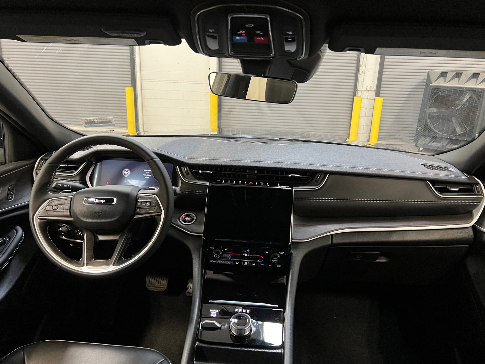 Thumbnail: 2025 Jeep Grand Cherokee L - 2