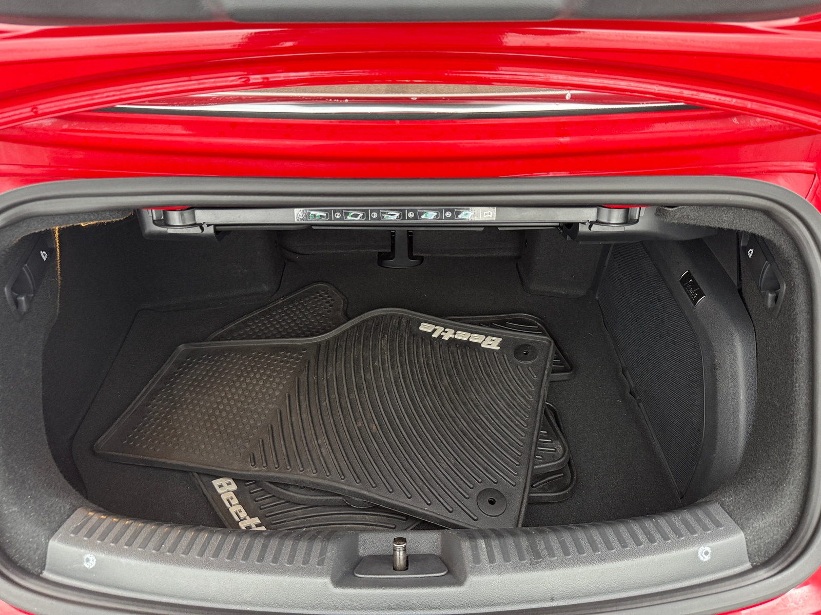 Thumbnail: 2014 Volkswagen Beetle - 6