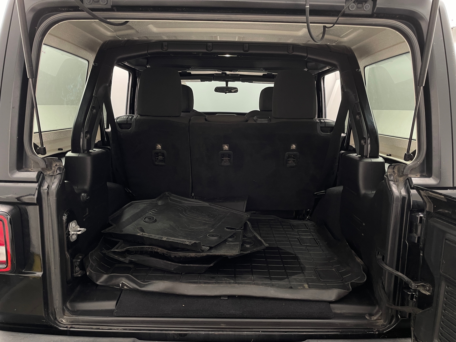 Thumbnail: 2018 Jeep Wrangler - 7