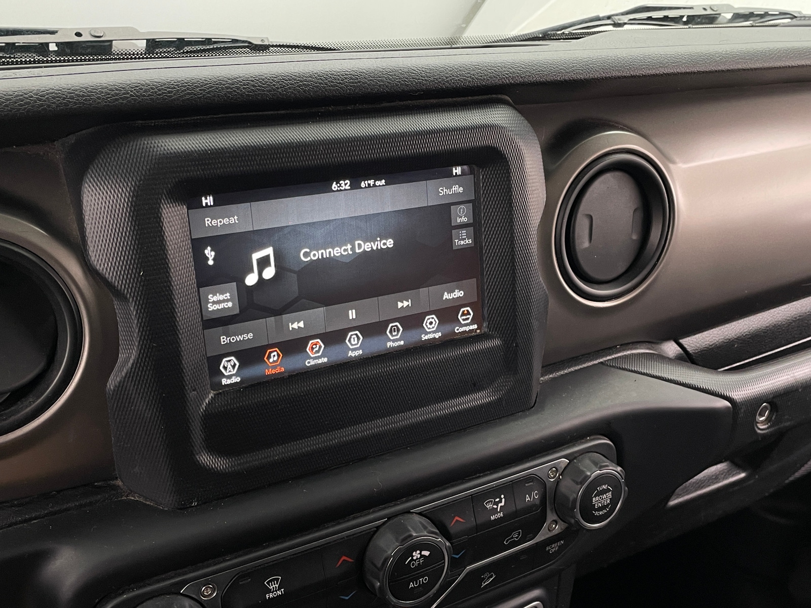 Thumbnail: 2018 Jeep Wrangler - 4