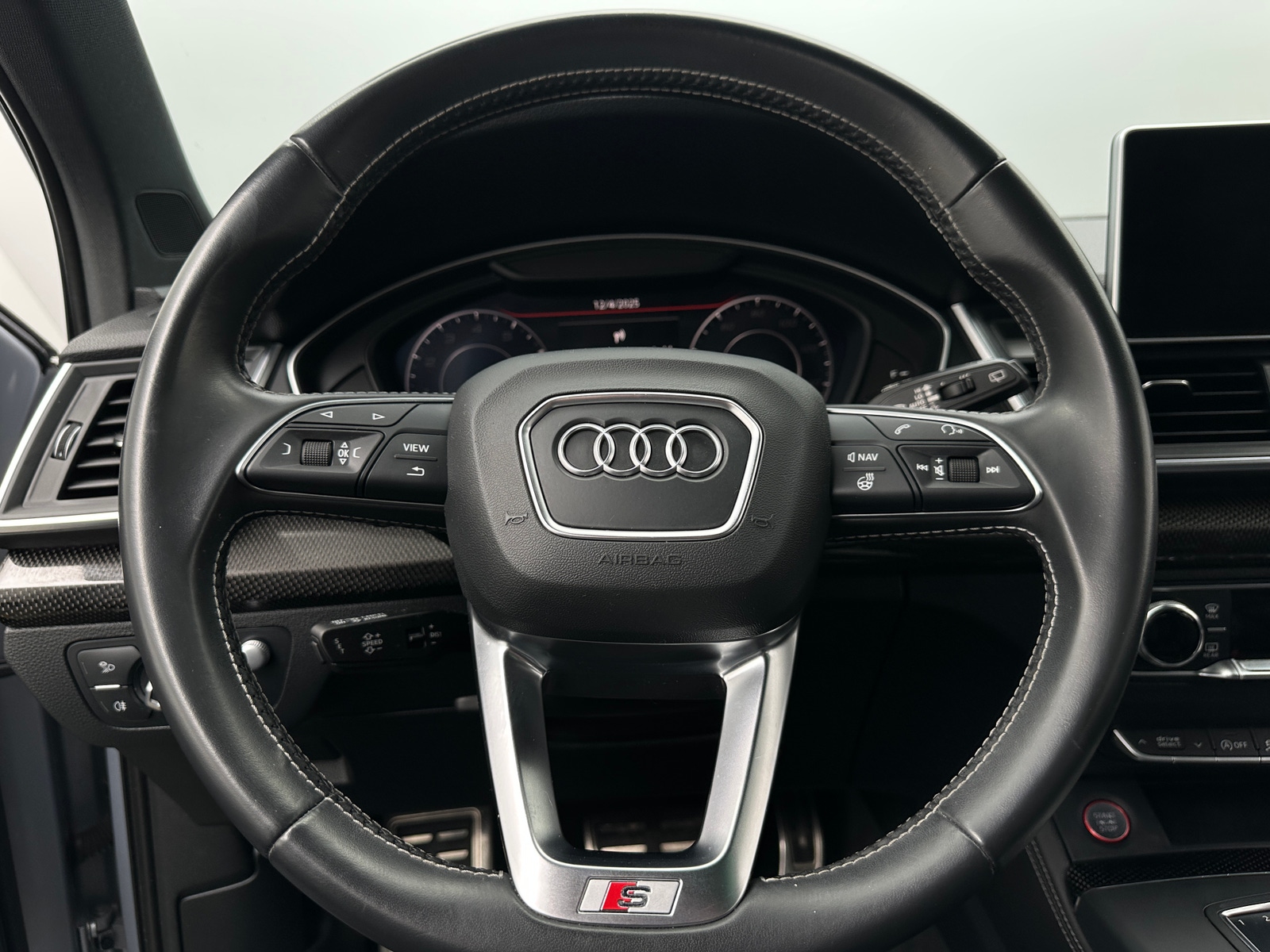 Thumbnail: 2018 Audi SQ5 - 4