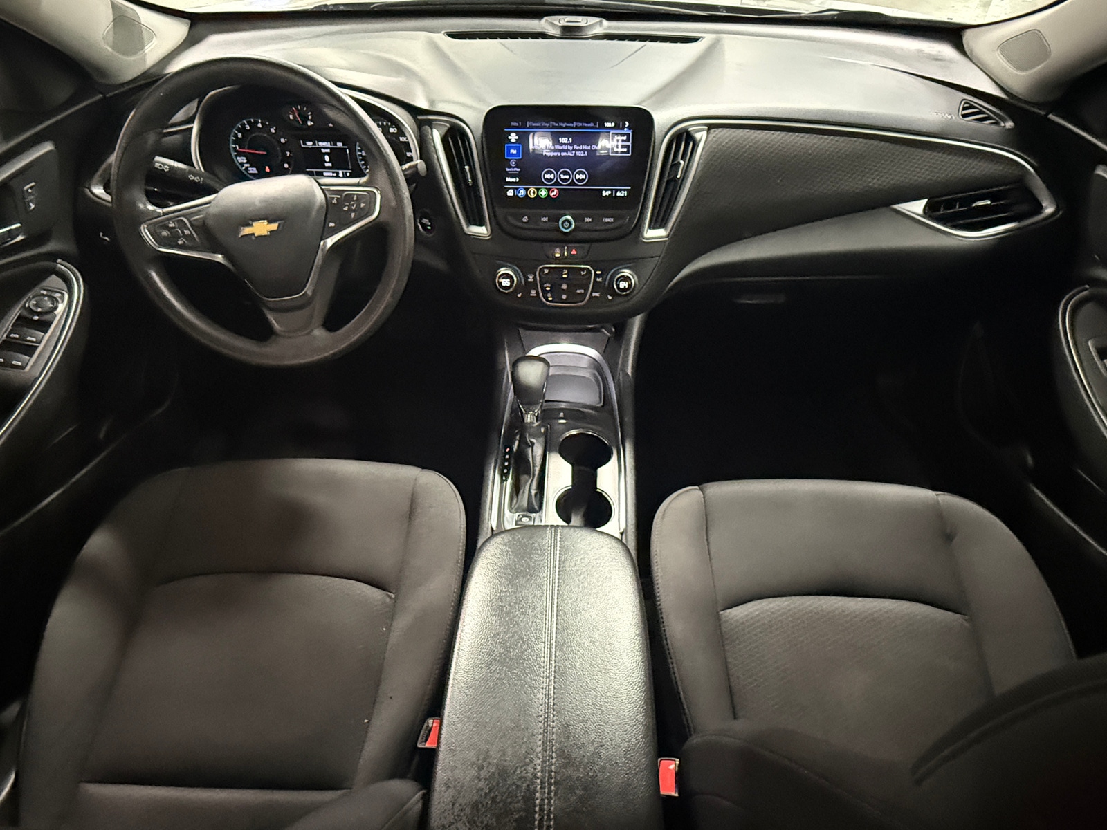 Thumbnail: 2022 Chevrolet Malibu - 3