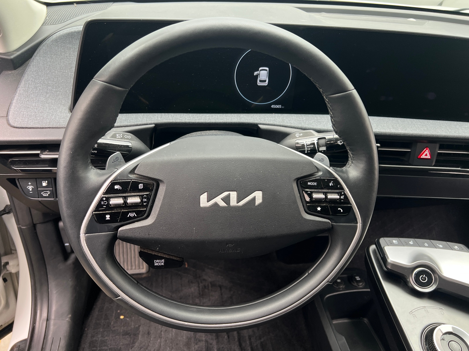 Thumbnail: 2022 Kia EV6 - 4