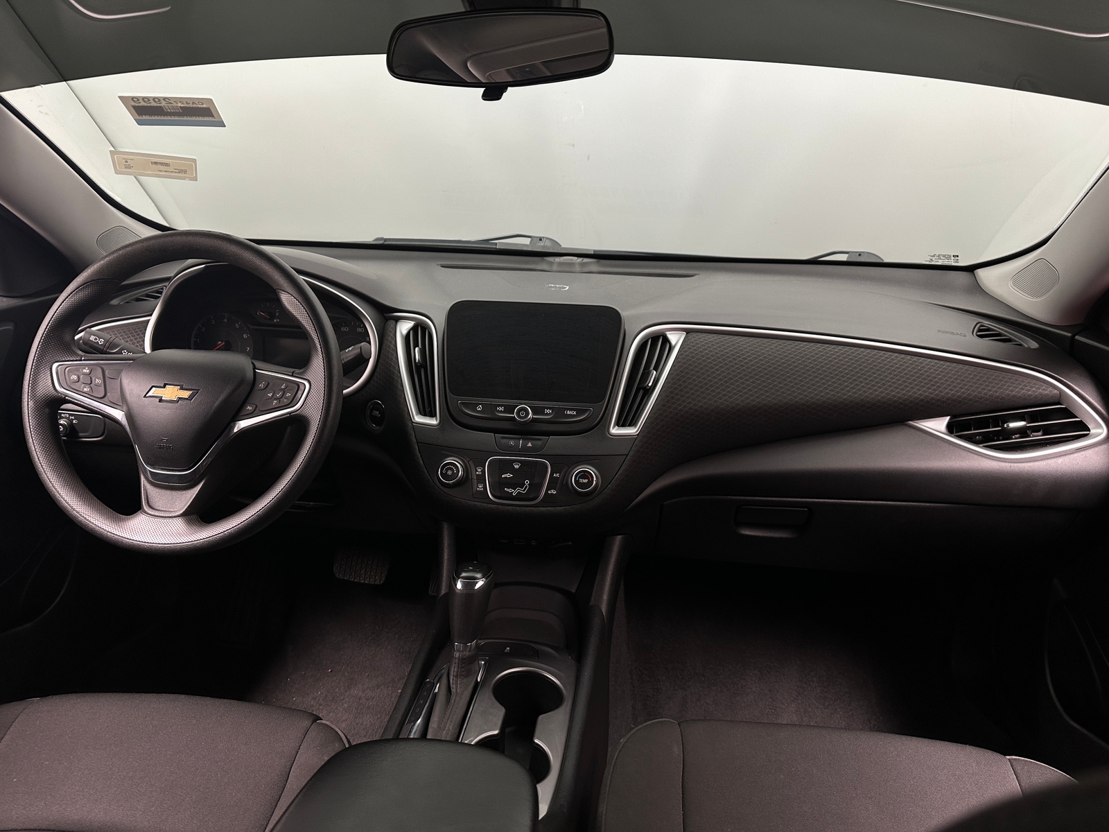 Thumbnail: 2020 Chevrolet Malibu - 3