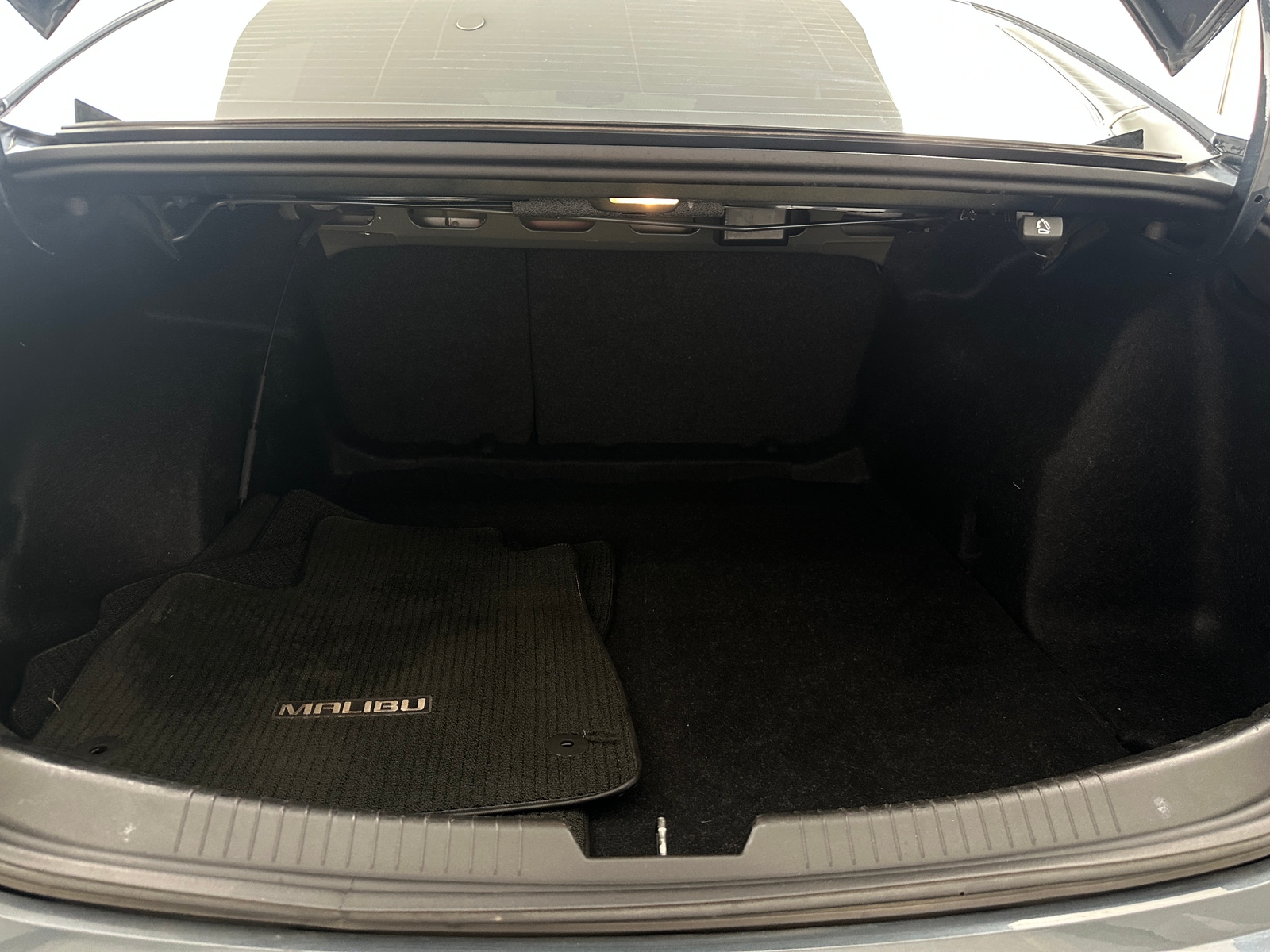 Thumbnail: 2020 Chevrolet Malibu - 7