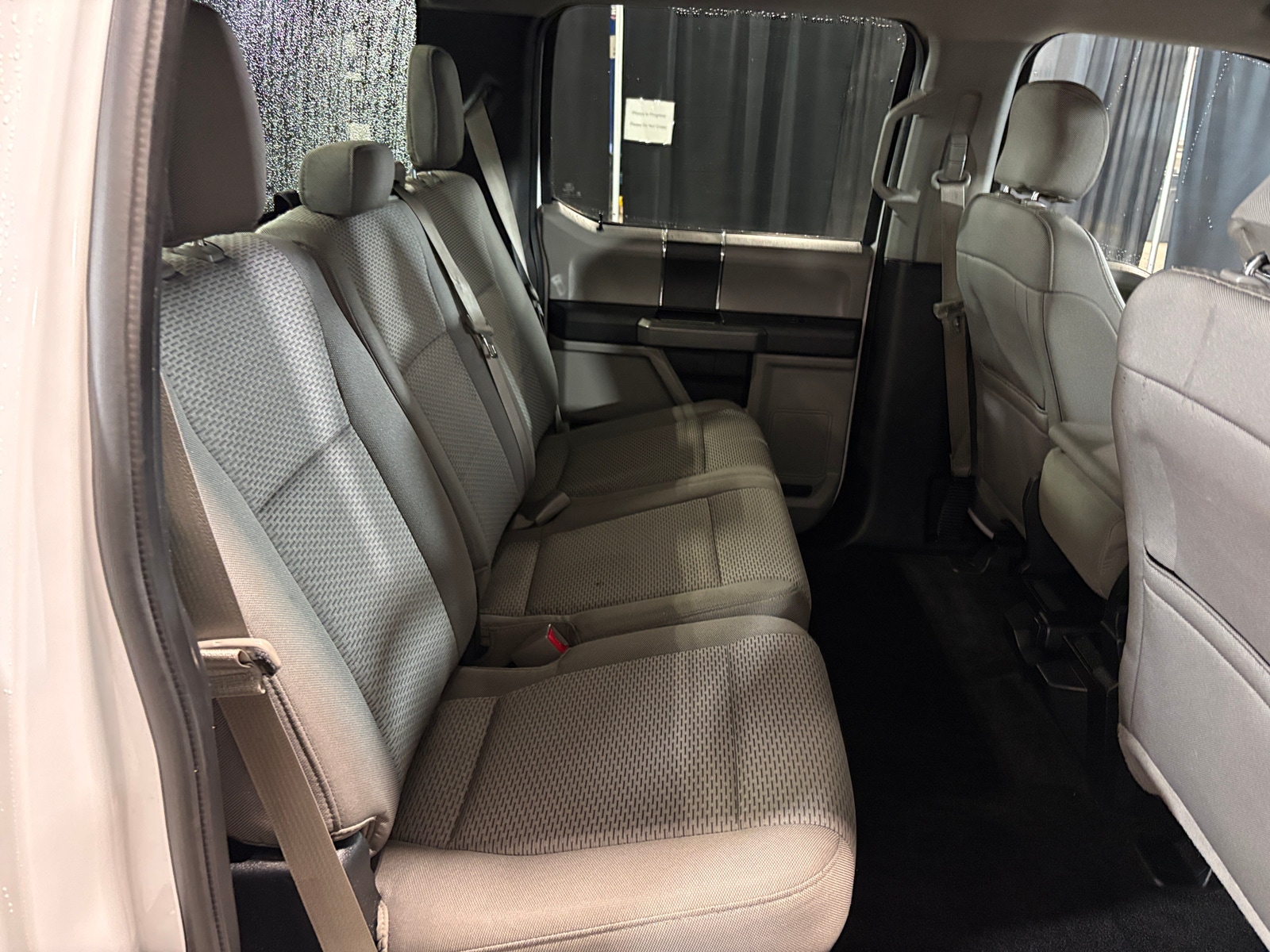 Thumbnail: 2017 Ford Econoline - 6