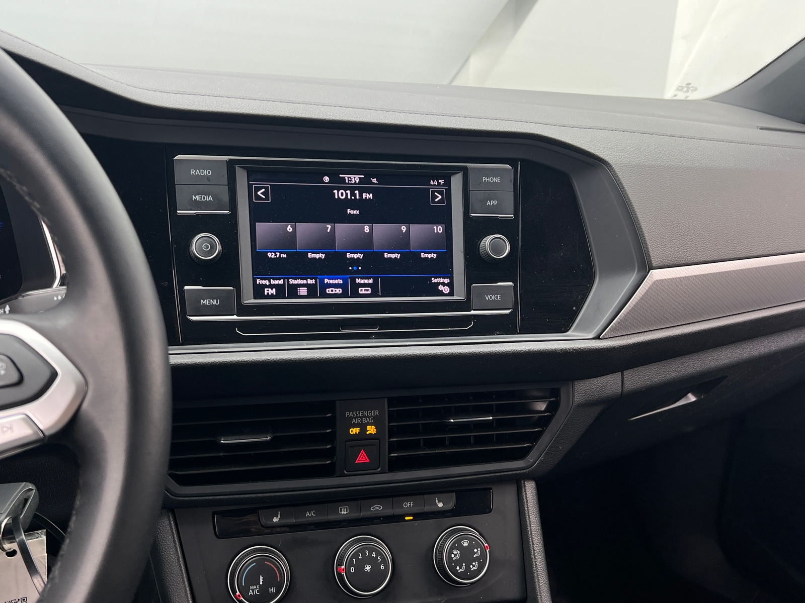 Thumbnail: 2024 Volkswagen Jetta - 4