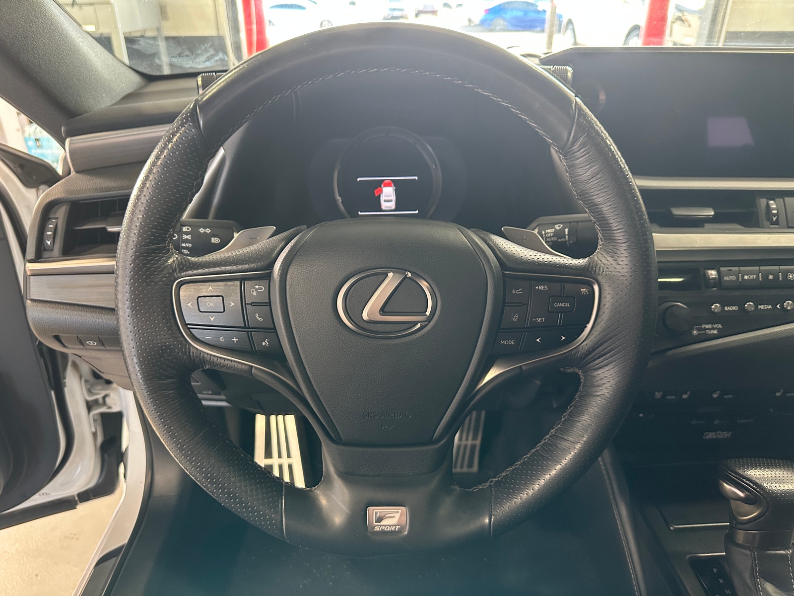 Thumbnail: 2019 Lexus ES - 5