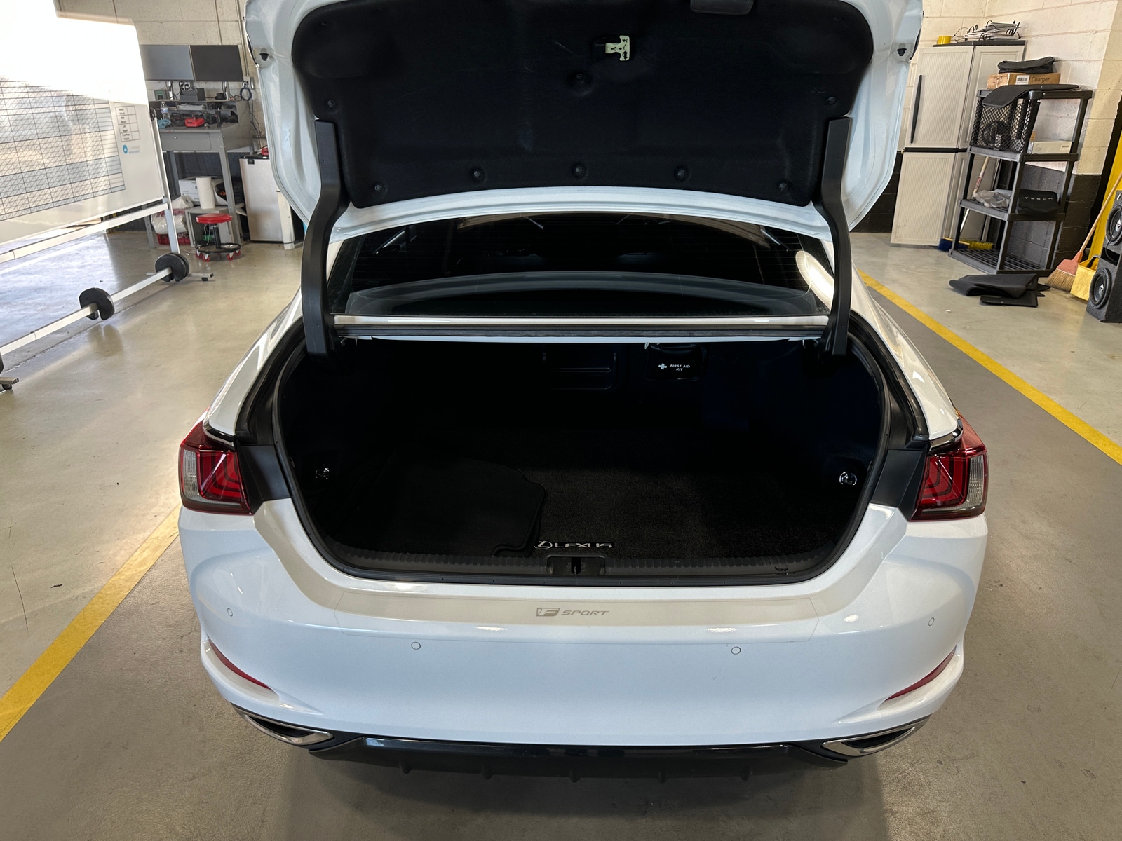 Thumbnail: 2019 Lexus ES - 7