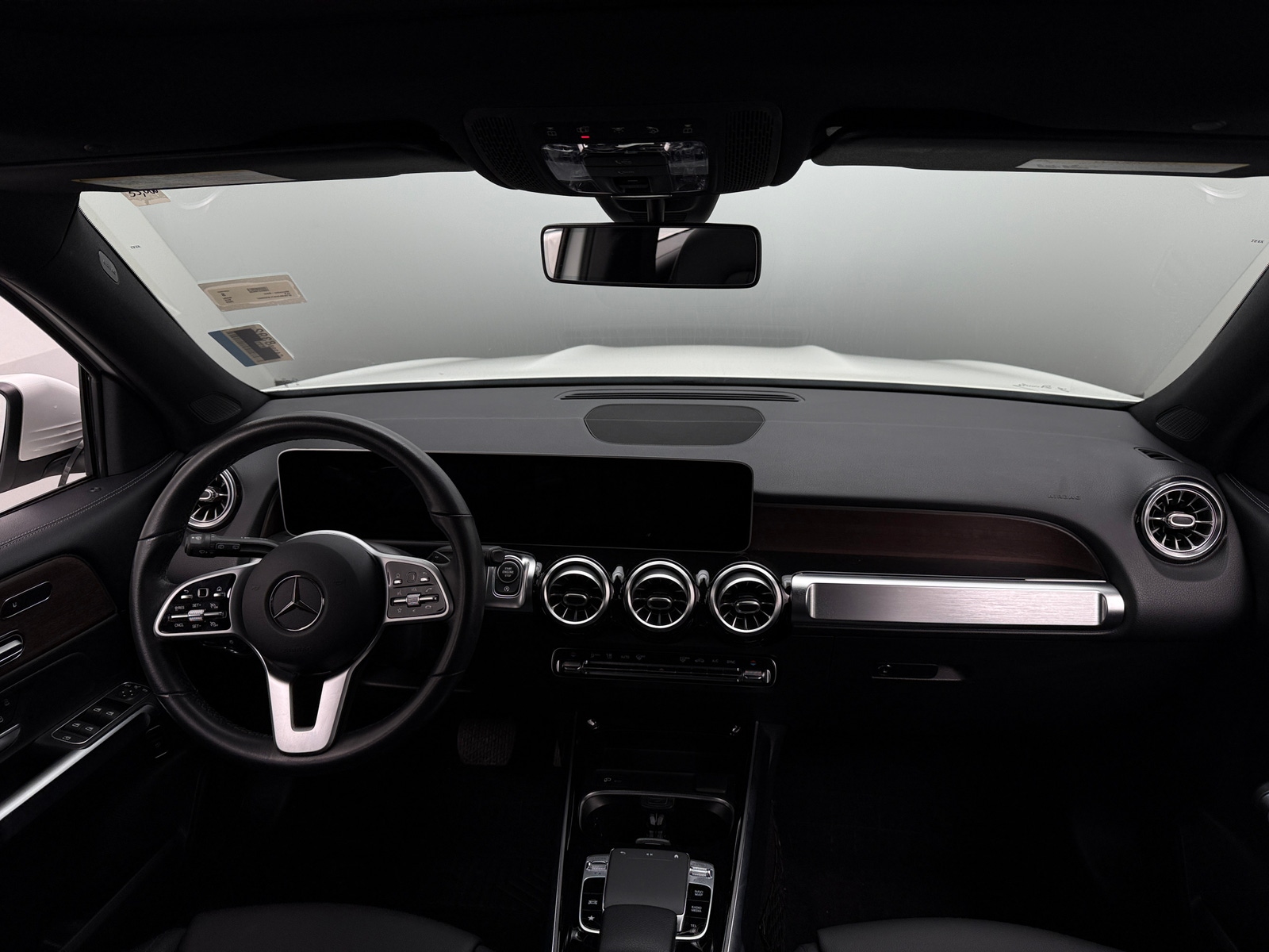 Thumbnail: 2020 Mercedes-Benz GLB - 2