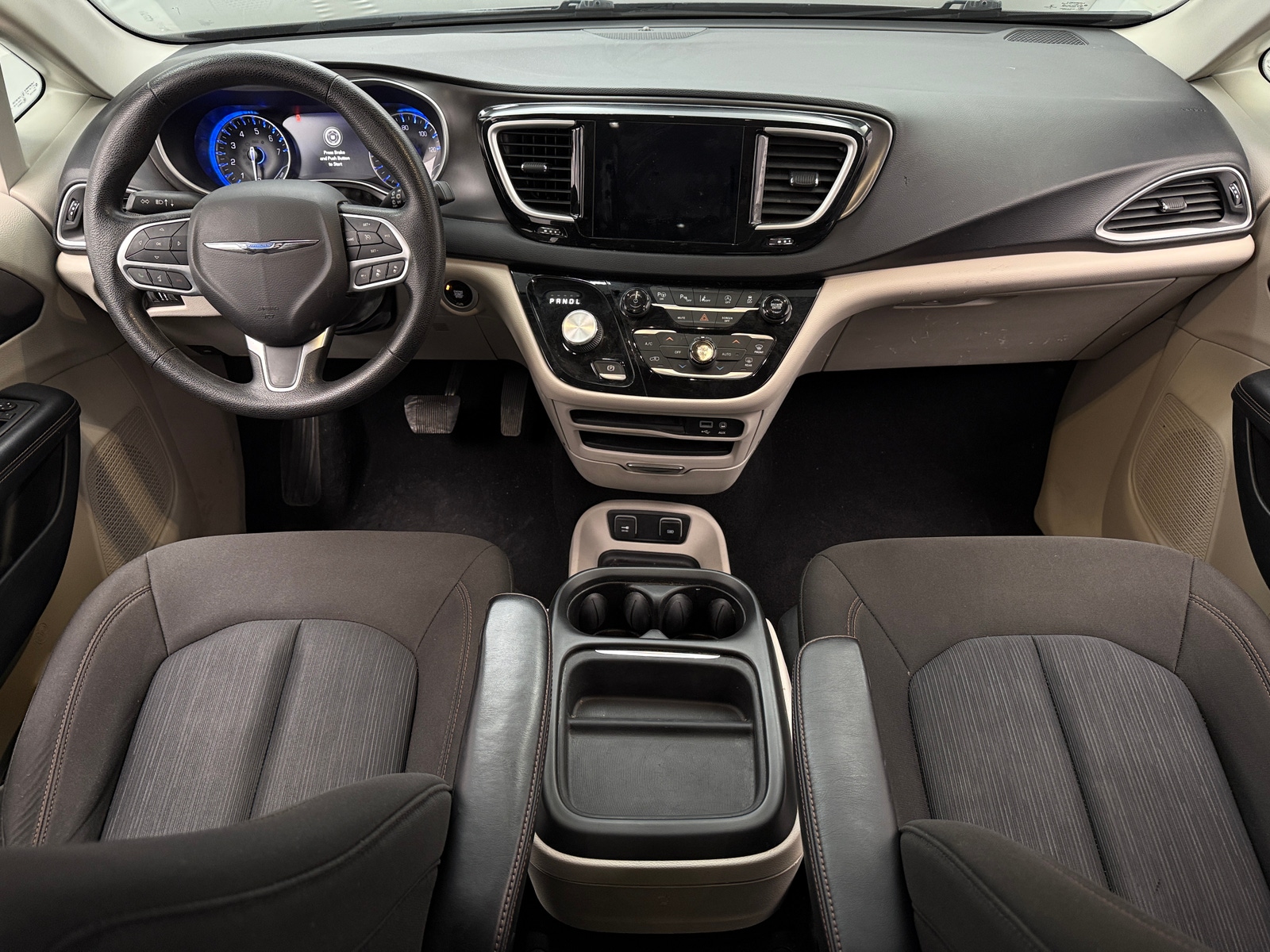 Thumbnail: 2020 Chrysler Pacifica - 3